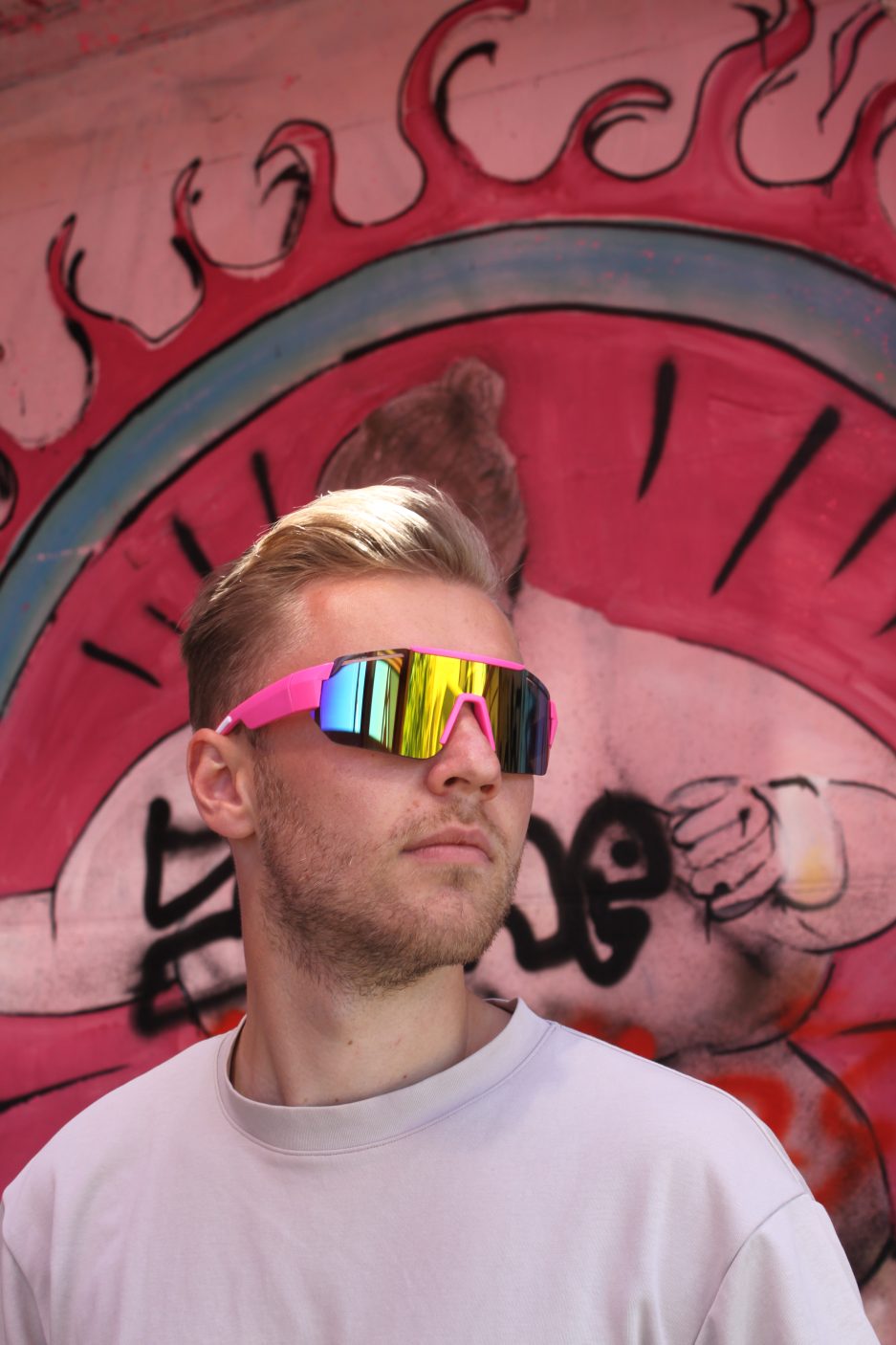pinke Techno-Brille für den Rave