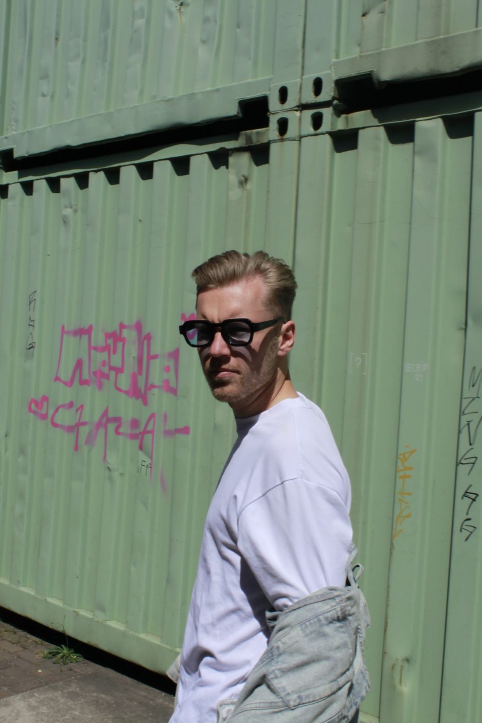 Moderne Herrenbrille