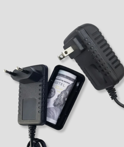 Aufbewahrungsfach im Adapter