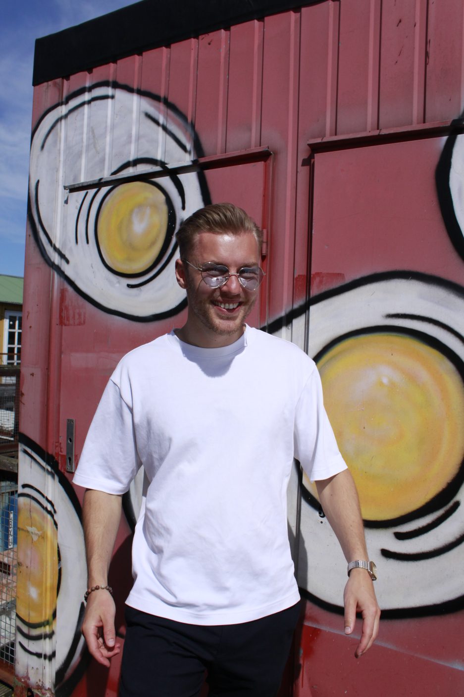 Brille transparent grau