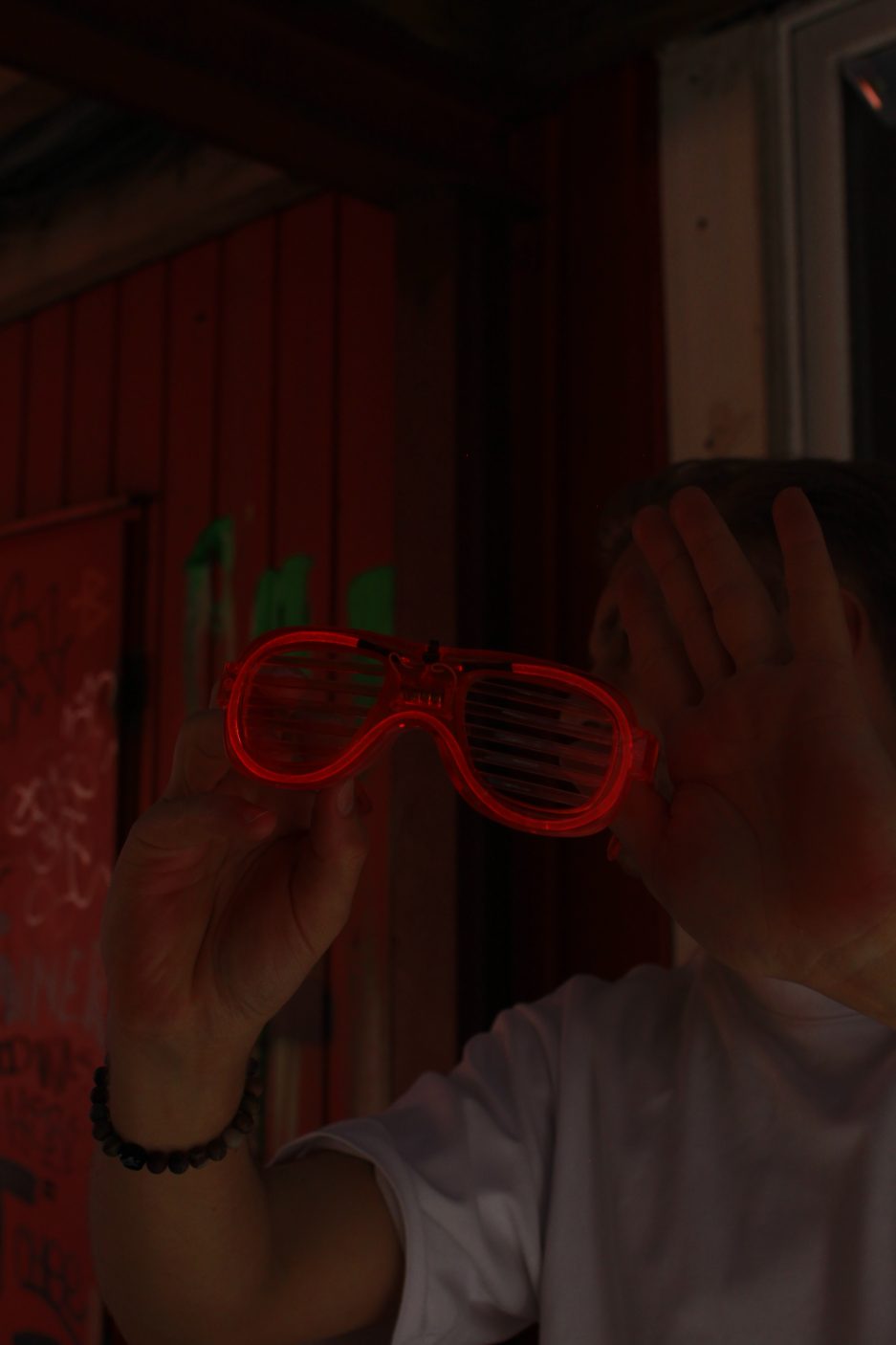rote LED-Brille