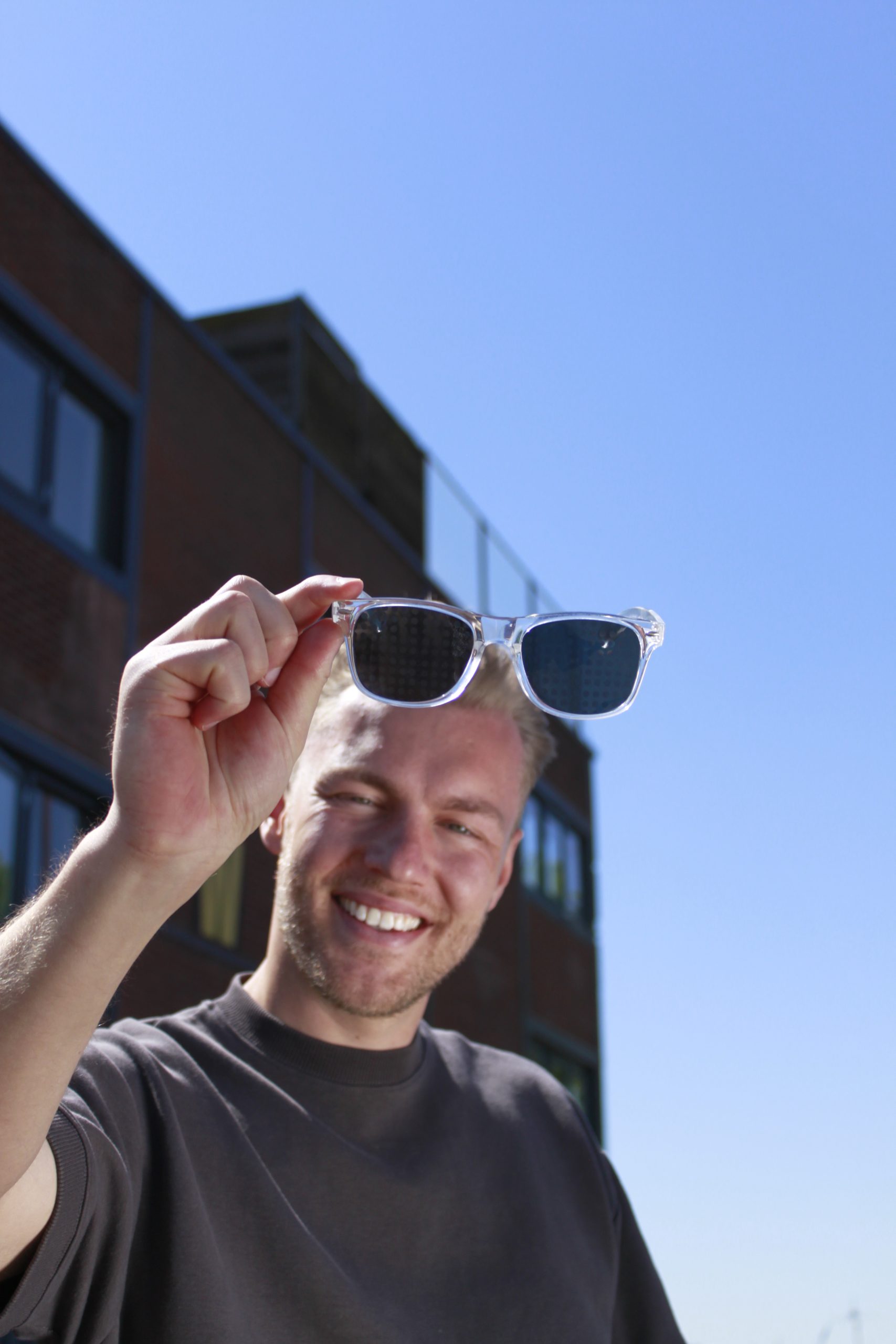 transparente Space-Brille