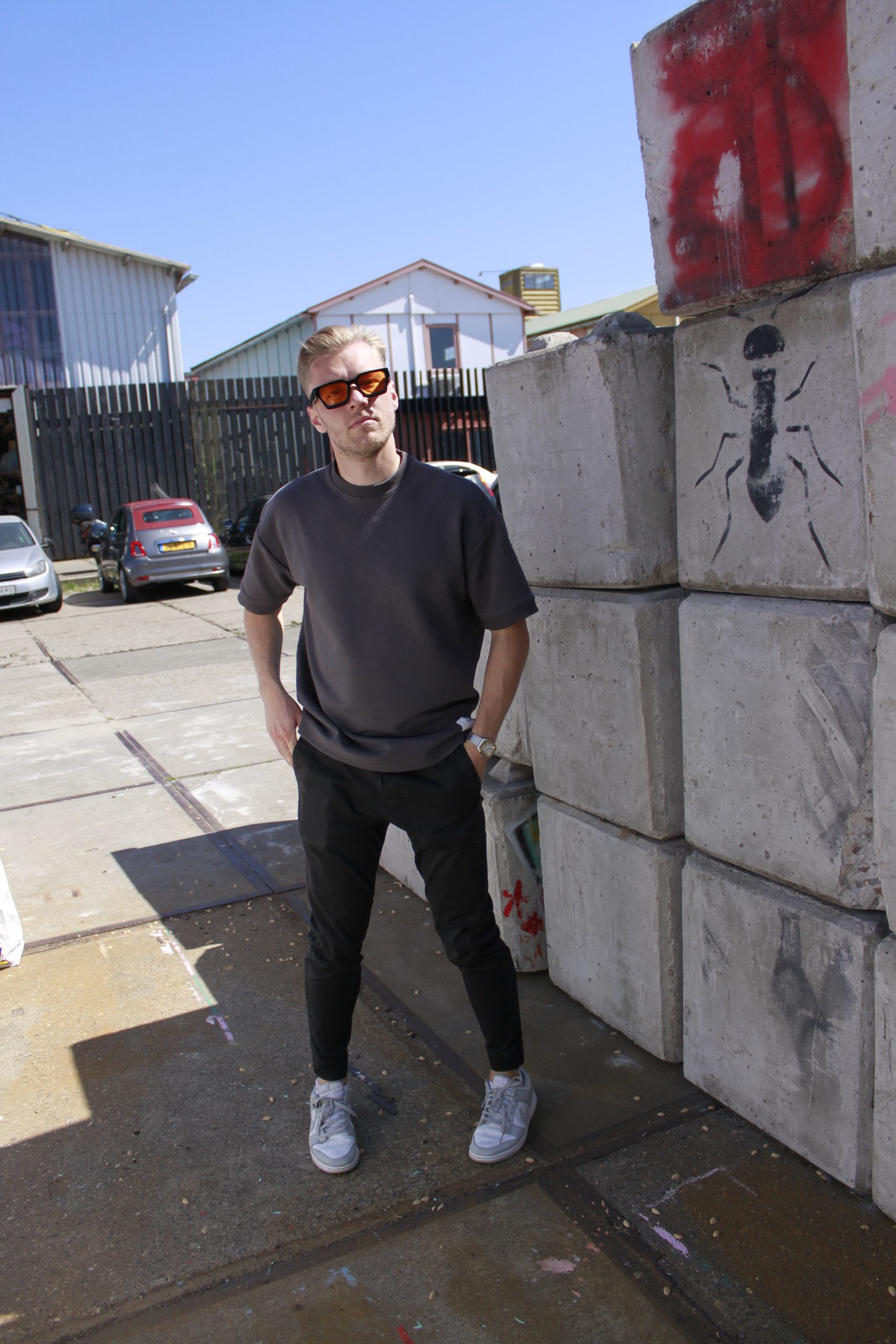 orange Brille Königstag