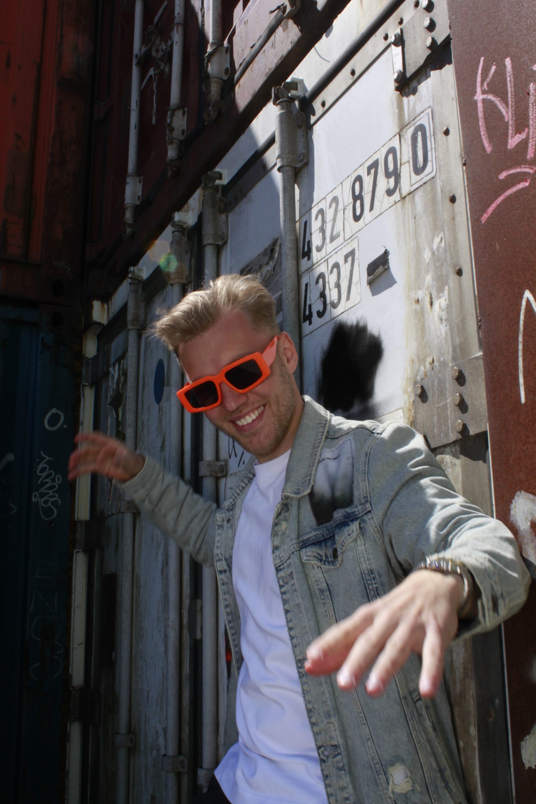 orange Brillen orange Brillen