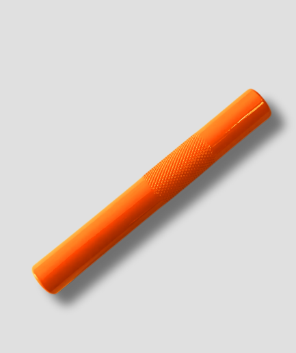 Orangefarbene-Metall-Schnupfröhre.png