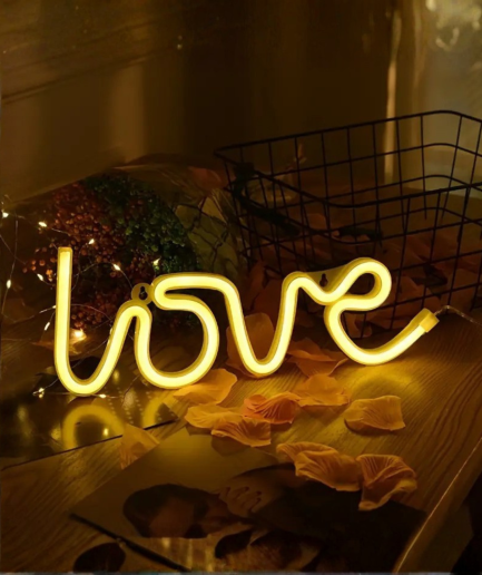 Neonlampe „Love“