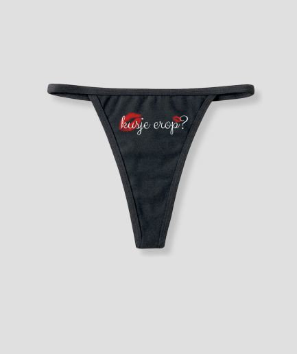 Der Freundin einen schwarzen String schenken