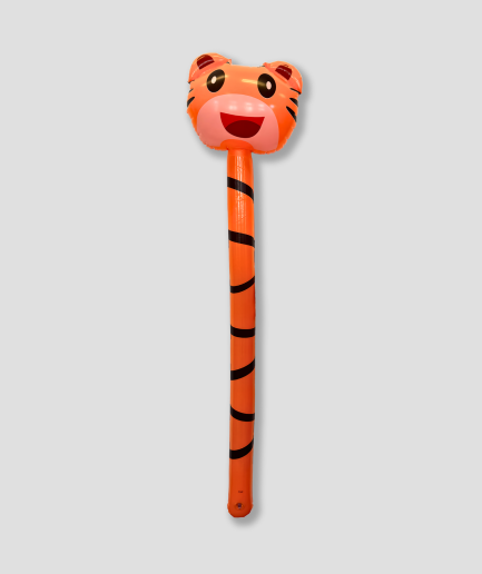 aufblasbarer orangefarbener Löwe