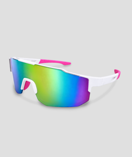 Weiß mit rosa Rave-Brille beim Rennen