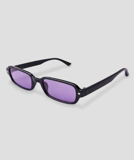 schwarze Sonnenbrille mit violetten Gläsern