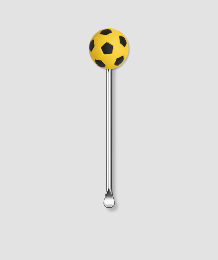Zilveren cocktaillepel met gele voetbal decoratie aan bovenzijde