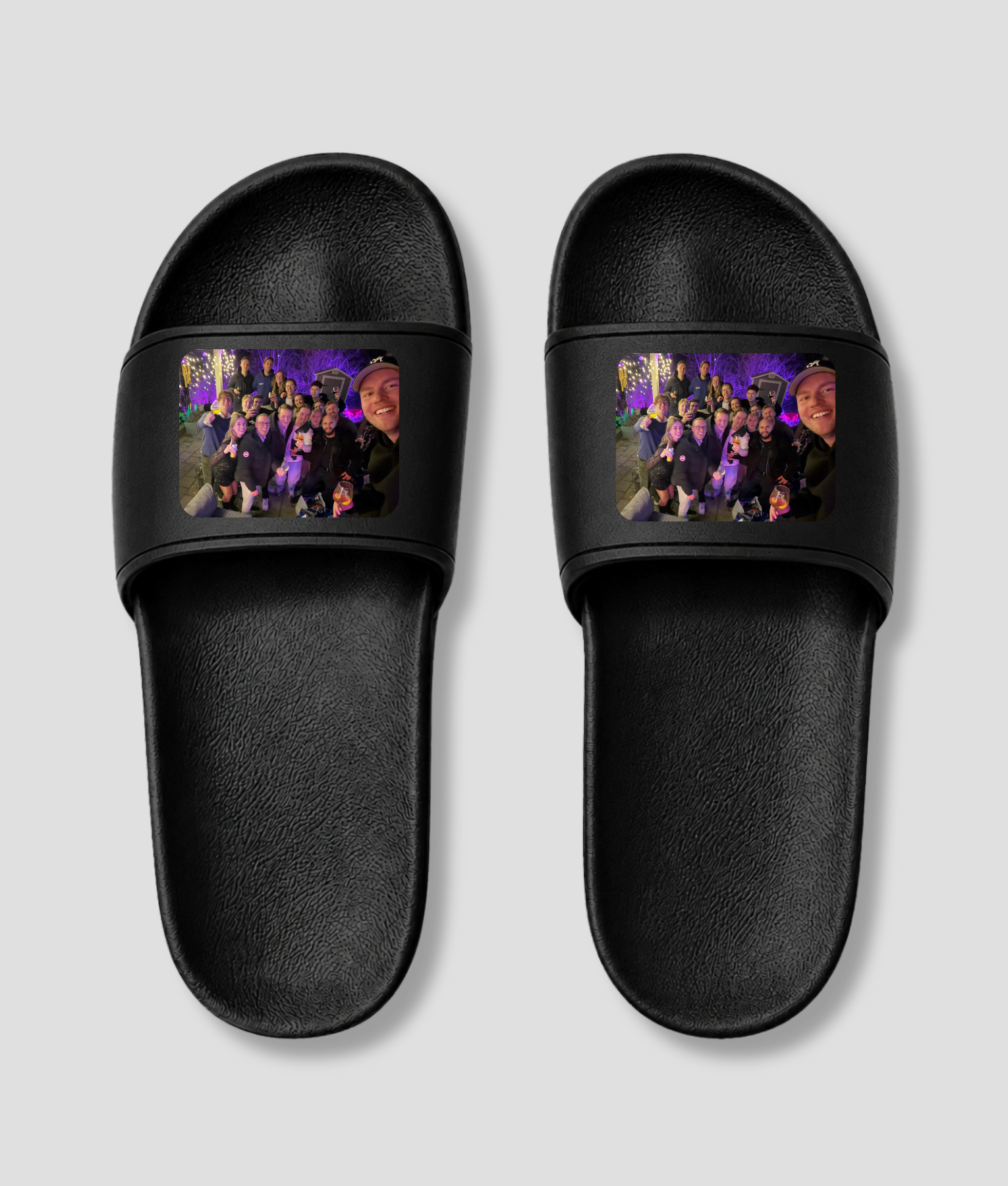 Zwarte platte badslippers met custom foto bedrukt, extra weergave